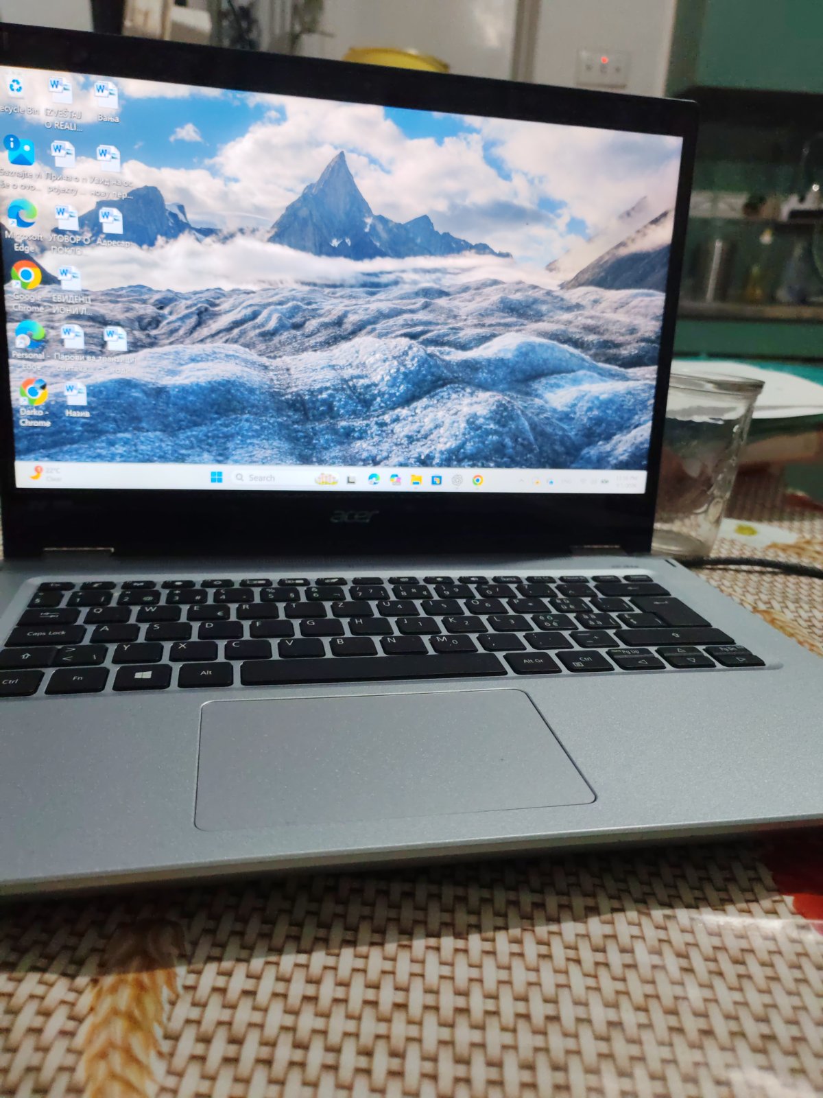 Acer Laptop - slika 2